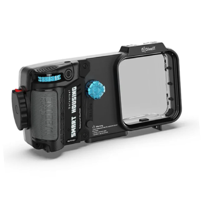 Underwater smartphone housing