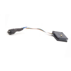 NA Universal hotshoe plug (x and ground connection only)