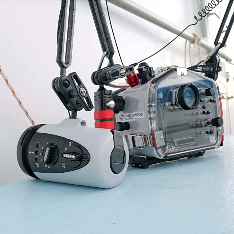 Ikelite RC232 TTL Underwater Strobe with Video Light [Fiber Optic]