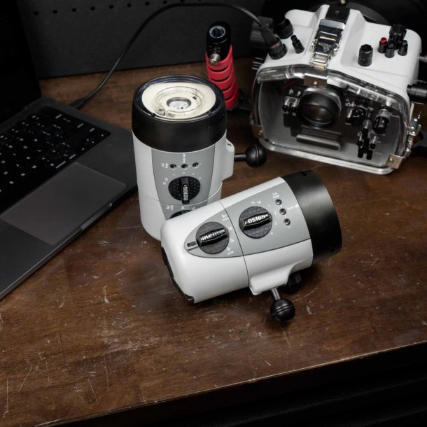 Ikelite DS165 TTL Underwater Strobe with Electrical Bulkhead
