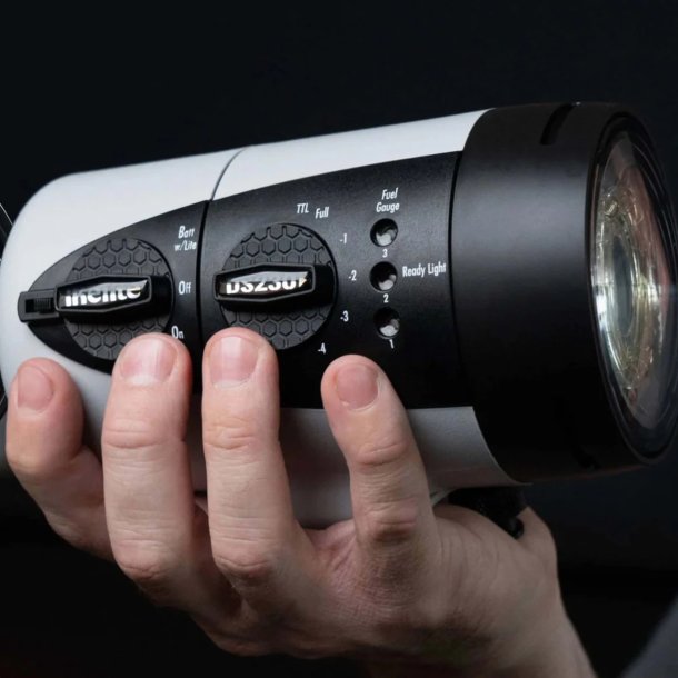 Ikelite DS230 Strobe Front with Modeling Light