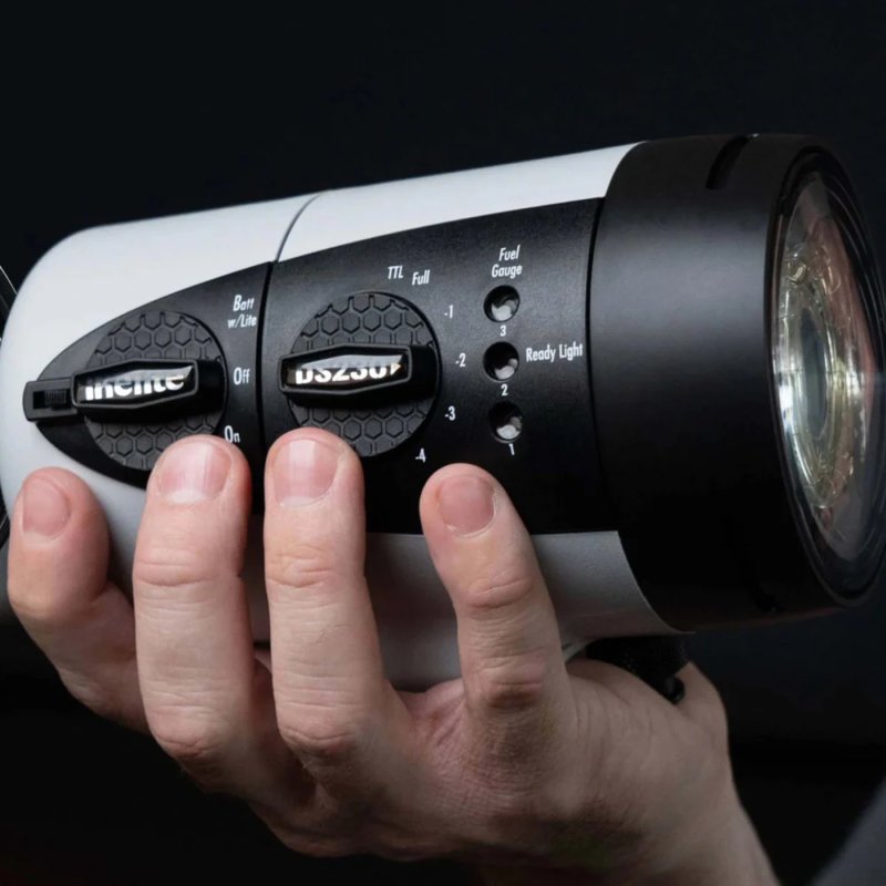 Ikelite DS230 Strobe Front with Modeling Light