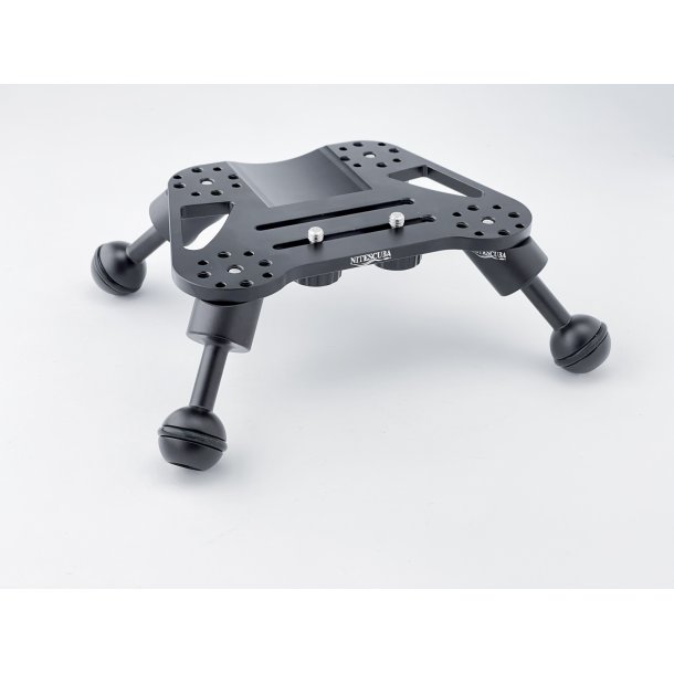 Universal tripod plate for uw. housings