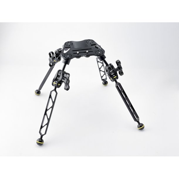Universal tripod plate for uw. housings